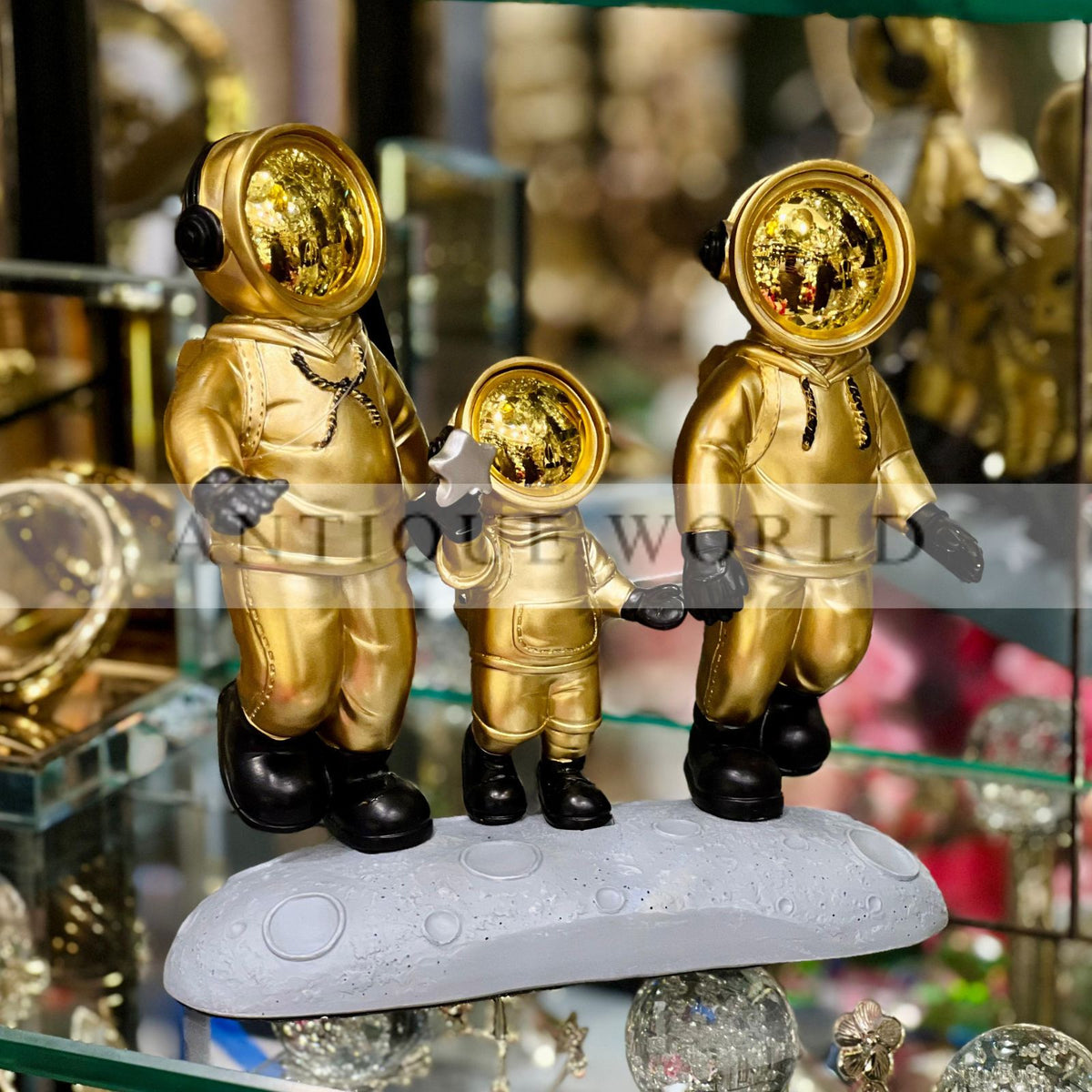 Astronaut Family Luxury Sculpture