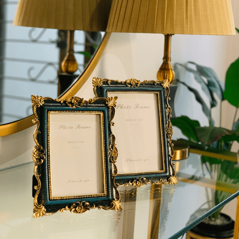 Resin luxurious Photo Frames (1Pc)