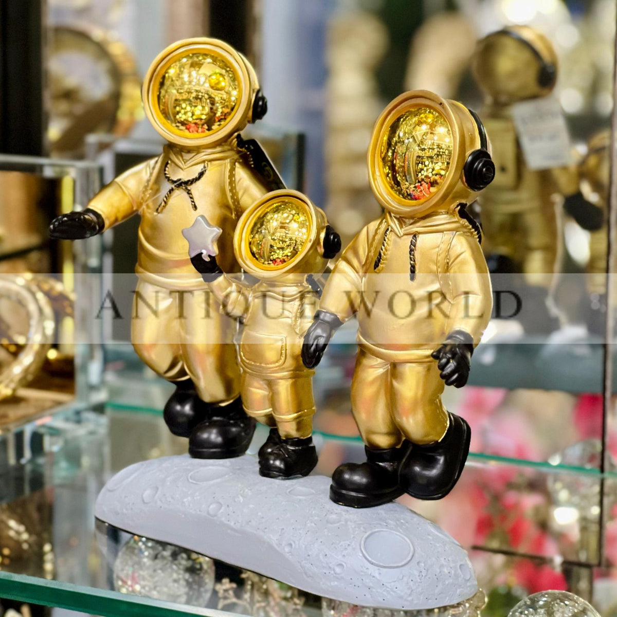 Astronaut Family Luxury Sculpture